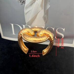Bracciale in Ottone Placcato Oro 18k Schiaparelli, Motivo Martellato, Senza Sbiadimento, Gioielli all'Ingrosso - Product Image 3