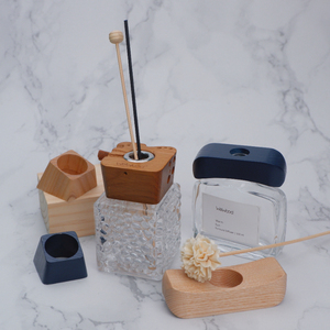 Vietnam WeWood Eco-Friendly Premium Reed Difusor Botellas Tapas Madera Natural Tapón de rosca Tapa de corona Eco-Sensible Eco-Biológico - Product Image 3