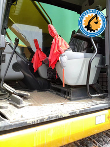 รถขุดมือสอง Komatsu PC220-7 ขนาด 22 ตัน บุ้งกี๋ 1 เมตร เครื่องยนต์ 125 กิโลวัตต์ พร้อมส่ง - Product Image 6