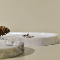 Plateau ovale en pierre naturelle de luxe blanc pour bijoux, organisateur de bijoux en marbre, décoration de comptoir de salle de bain en pierre
