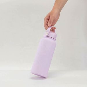 Gourde isotherme mignonne de 1000 ml en acier inoxydable à double paroi sous vide, avec revêtement en caoutchouc, large ouverture, pour la gym, l'école, couleur personnalisable, style américain - Product Image 3