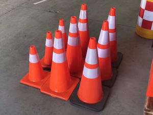 Cono de carretera de plástico de PVC de alta calidad, diseño de cono de helado cuadrado reflectante, sin pila de estacionamiento, señal de advertencia, advertencia de tráfico - Product Image 6