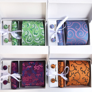 Conjunto de Corbata de Lujo Personalizada para Hombre, Corbata de Seda Estampada con Diseño Paisley Floral, Pañuelo de Bolsillo y Gemelos, Set de Regalo para Hombre - Product Image 3