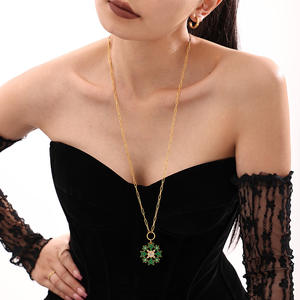 Collar de Joyería de Moda con Colgante de Copo de Nieve Navideño de Esmalte y Circonita, Acero Inoxidable, Chapado en Oro de 18K, Venta al por Mayor para Mujer 2026 - Product Image 4