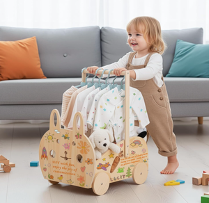 Cesta de Almacenamiento de Madera con Diseño de Conejo Neutral Personalizado para Baby Shower, Cesta de Regalo para Ropa de Bebé Recién Nacido con Ruedas - Product Image 3