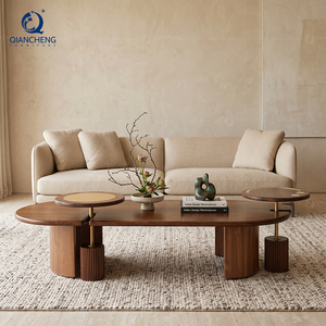 Ensemble de tables basses ovales en noyer avec tables d'appoint rondes, accent doré, grain de bois, style mi-siècle, pour salon de villa, fabrication OEM - Product Image 1