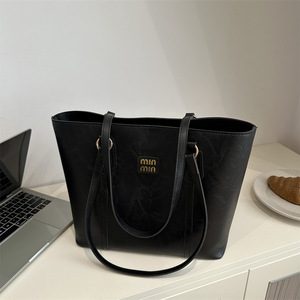 Borsa da Donna di Grande Capacità, Nuova Collezione 2024, per il Tempo Libero e il Pendolarismo, Borsa a Tracolla Invernale - Product Image 4