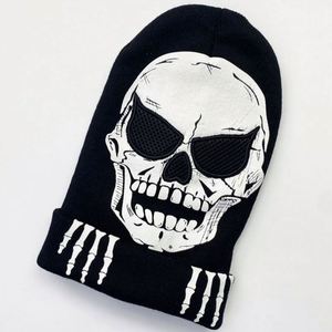 Bonnet tricoté lumineux en forme de crâne pour Halloween – Vente en gros - Product Image 1