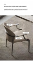 Chaise de salle à manger moderne en métal et acier avec revêtement en cuir doré et pieds dorés, mobilier de luxe pour salle à manger, maison ou bureau