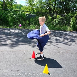 Bán buôn khổng lồ ngoài trời Granny quần sân trò chơi thiết lập trò chơi ném với quả bóng bouncy cho gia đình đoàn tụ và lĩnh vực ngày - Product Image 3