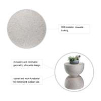 Table d'appoint en terrazzo à la recherche d'une silhouette géométrique moderne et minimaliste Table d'appoint pour plantes d'intérieur et d'extérieur