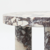 Table basse en marbre à quatre colonnes verticales, veinage nuage violet naturel, luxe et simplicité, mobilier de salon