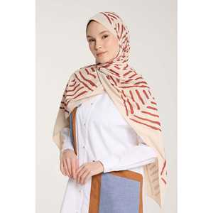 Châle en soie Pure Tone avec motif en V, couleur beige Taba - Product Image 3