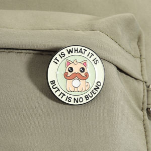 C'est ce qu'il est, mais ce n'est pas drô<span class=keywords><strong>le</strong></span> : Broches en émail, broches <span class=keywords><strong>chat</strong></span> à <span class=keywords><strong>moustache</strong></span>, broches <span class=keywords><strong>chat</strong></span> barbu, badges de revers - Vente en gros - Product Image 3