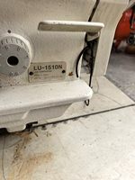 Machine à coudre rotative à crochet en cuir JUKIS 1510 pour matériaux épais avec moteur