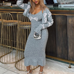 Robe d'hiver <span class=keywords><strong>pour</strong></span> femme, style modeste, à manches en fourrure duveteuse, hautement extensible, couleur crème unie, décoration <span class=keywords><strong>haut</strong></span> de gamme, épaules tombantes, personnalisable - Product Image 6