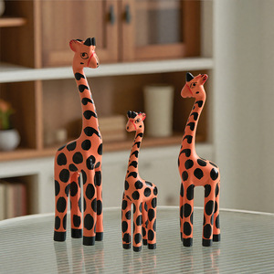 Juego de jirafas adorables de madera hechas a mano, familia de tres, decoración para sala de estar, estilo minimalista, paquete de varias piezas - Product Image 2