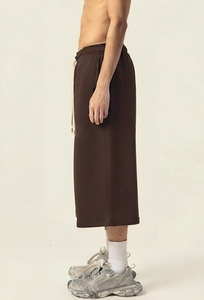 Shorts en jean pour homme en polyester/coton écologique, marron foncé, taille mi-haute, avec cordon de serrage, décontracté, tricoté, couleur unie, respirant - Product Image 3