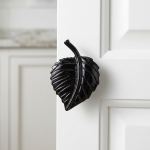 Pomo y manija de puerta con forma de hoja negra, fácil instalación, hierro fundido, fácil de empujar o tirar, herrajes decorativos para el hogar - Product Image 1