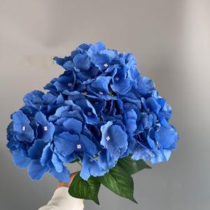 Bouquet di fiori artificiali di ortensie a cinque teste fatto a mano per decorazioni per la casa dell'hotel di nozze per la laurea di ringraziamento floreale - Product Image 4