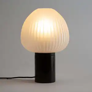 현대 간단한 침대 침실 램프 거실 연구 유리 램프 제조 업체 도매