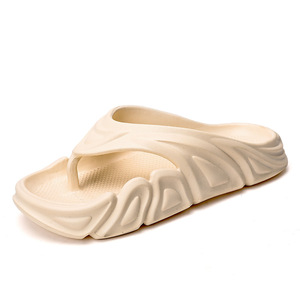 Chanclas con suela gruesa y sandalias EVA acolchadas para hombre, para uso en exteriores en verano, color beige - Product Image 5