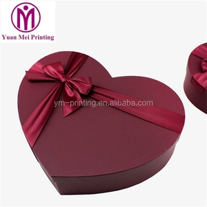 Wholesale Custom Printed UV Coated Biodegradable Rectangle <b>Sweet</b> Flower Paperboard Hat Packaging Bag - Product Image 6