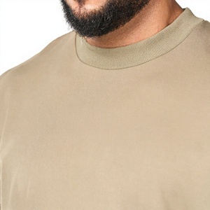 T-shirt blanc surdimensionné pour homme 100 % coton, col rond, manches courtes, logo frontal, style minimaliste uni, coupe ample, tricot jersey, couleur unie - Product Image 5