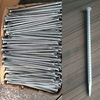 Piquets métalliques durables, chevilles en J et crochets robustes pour clôture