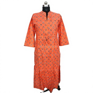 Robe midi trapèze en coton pour femme, imprimé floral naturel moderne, écologique, lavable, tissée à la main avec dentelle - Product Image 1