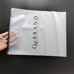 Sacchetto <span class=keywords><strong>in</strong></span> PE Riciclabile con Logo Personalizzato, Stampa Rotocalco, Opaco, per Imballaggio di Felpe e T-shirt, Busta con Chiusura a Zip - Product Image 5