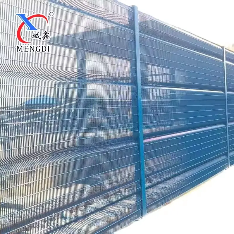 Trung Quốc Nhà máy cung cấp bột tráng 358 chống leo lên hàng rào an ninh cao hàn dây lưới tấm