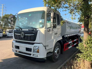 Camions-citernes d'incendie et d'arrosage Dongfeng Tianjin 4x2 de 10 tonnes, capacité 15000, 20000, 30000 litres, en gros de Chine, à vendre - Product Image 2