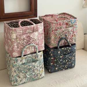 Panier à linge en coton matelassé personnalisé motif floral, panier de rangement, pochette de rangement pour maquillage, panier organisateur pour articles divers - Product Image 1