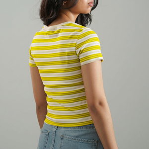 T-shirt en tricot à manches courtes rayé à col rond pour femme MERITORIOUS INTERNATIONAL, coupe décontractée - Product Image 3