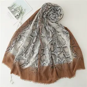 Hot selling hijab scarf for spring new fashion snake printed viscose scarf shawl