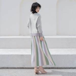 定制设计师针织品女式两件套针织毛衣套装 OEM 条纹针织上衣和裙子休闲套装女式服装 - Product Image 3