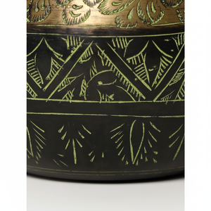 Pot en laiton vintage de 4 pouces fait à la main petit objet décoratif artisanal fabriqué en Inde - Product Image 1