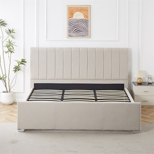 Cama de plataforma tapizada Pretty Channel en beige y gris, tamaño Queen/King, con cabecero alto - Product Image 3