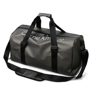 Özel Logo su geçirmez spor salonu Tote çanta büyük seyahat açık haftasonu omuz bagaj paketi Duffel spor çantaları erkekler için