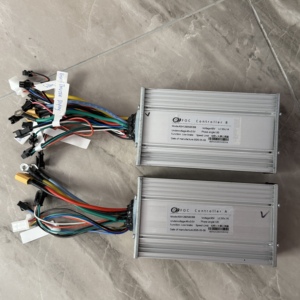 Kit de réparation facile à installer pour trottinette électrique adulte : contrôleur de moteur 60V 50A avec accélérateur au pouce TF-100 pour moteur double 6000W - Product Image 1