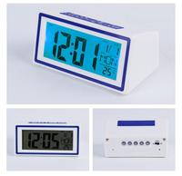 Horloge numérique intelligente avec écran LCD, commande vocale, rétroéclairage coloré, alarme de température, 7 langues, compte à rebours hebdomadaire, fonction snooze, pour bureau et table