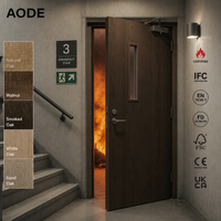 Porte coupe-feu en bois massif conforme aux normes australiennes avec barre anti-panique pour projets hôteliers