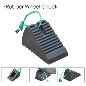 Cales de roue robustes en caoutchouc pour camions et remorques avec corde de sécurité – Blocs de stationnement pour pneus - Product Image 1