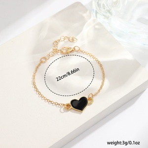 2025 New Cross-Border <b>Cute</b> Cat Round Dial Alloy Watch Temperament Inlaid Diamond Quartz Watch Heart <b>Bracelet</b> Set - Product Image 6