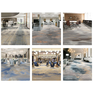 Moquette murale de qualité commerciale certifiée ignifuge en fibres recyclées, avec base antidérapante et résistante aux taches, pour hôtel - Product Image 1