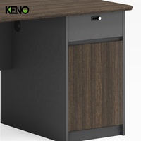 Bureau d'ordinateur moderne style Mid-Century, simple, en bois et mélaminé, idéal pour réception ou promotion, avec comptoir intégré.