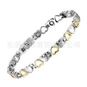 Pulsera elegante de doble corazón para mujer, pulsera magnética de terapia de acero inoxidable - Product Image 3