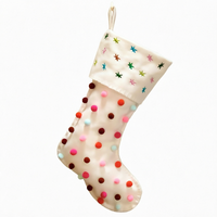 Chaussette de Noël Hopearl avec pompons, style bohème, pour cheminée, crème, 18'', ultra douce, en peluche, avec boules de pompons colorées, faite à la main, de luxe