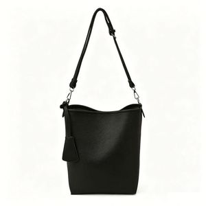 Sacs fourre-tout de luxe en cuir véritable avec logo personnalisé en relief pour femmes – Sacs à main élégants et portables pour ordinateur portable, idéaux pour l'été - Product Image 4